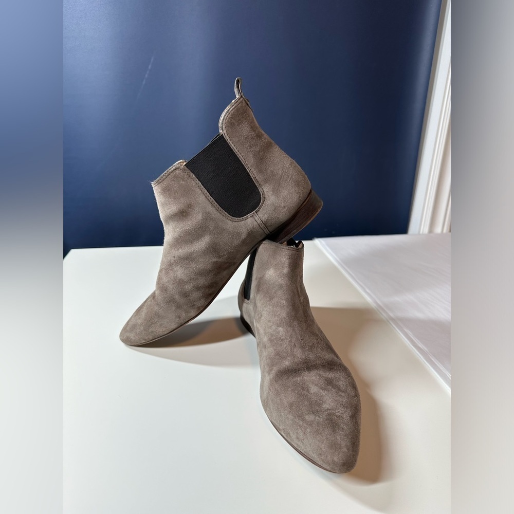 Madewell Nico Gray Suede Pull-On Chelsea Ankle Boots Size‎ 9
